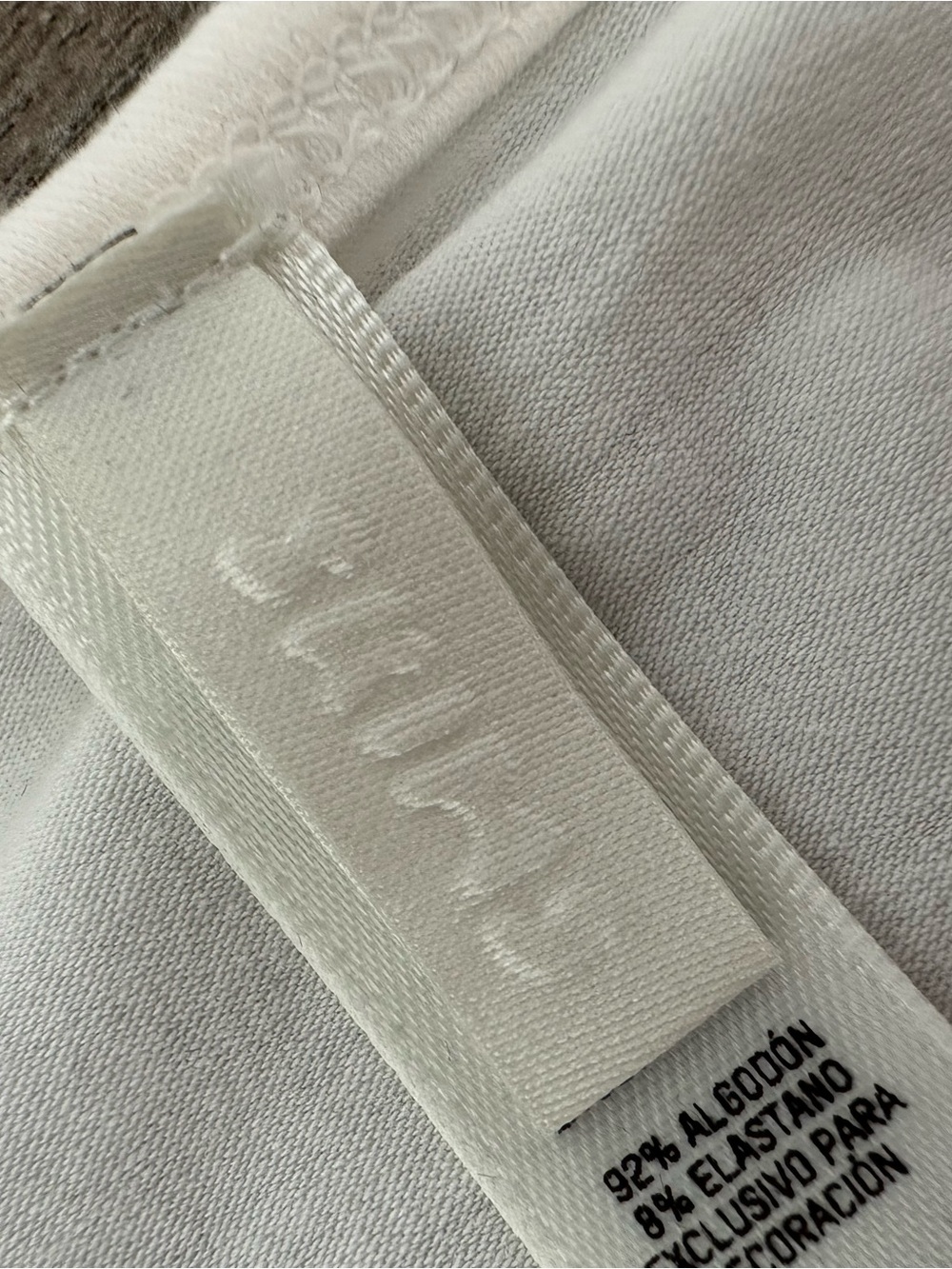 Skims Soft Cream Crew Neck Long Sleeve - Picture 3 of 4